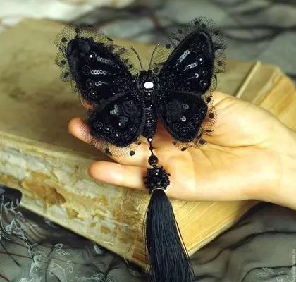 Брошь бабочка из бисера — яркое украшение своими руками