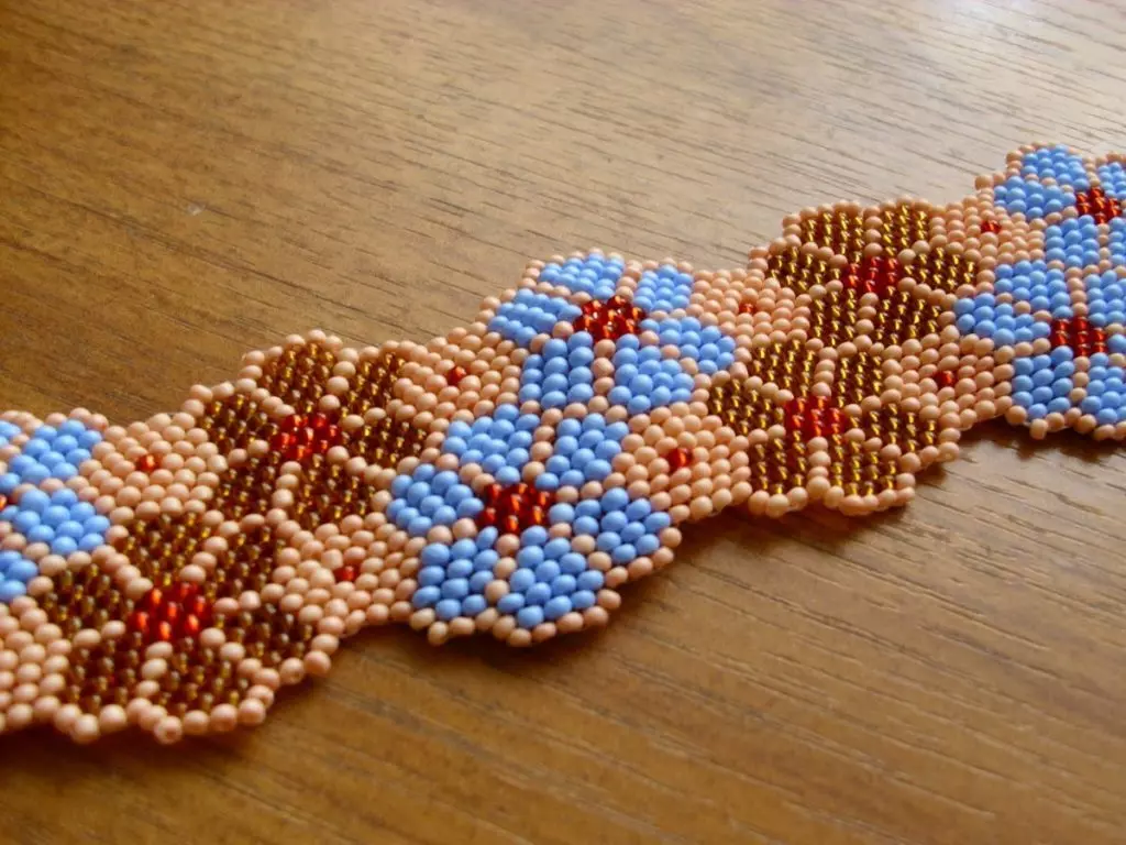 Мозаичное плетение из бисера на 1 или 2 нитях. Из бисера и бусин своими руками| Рукоделие на Ручном