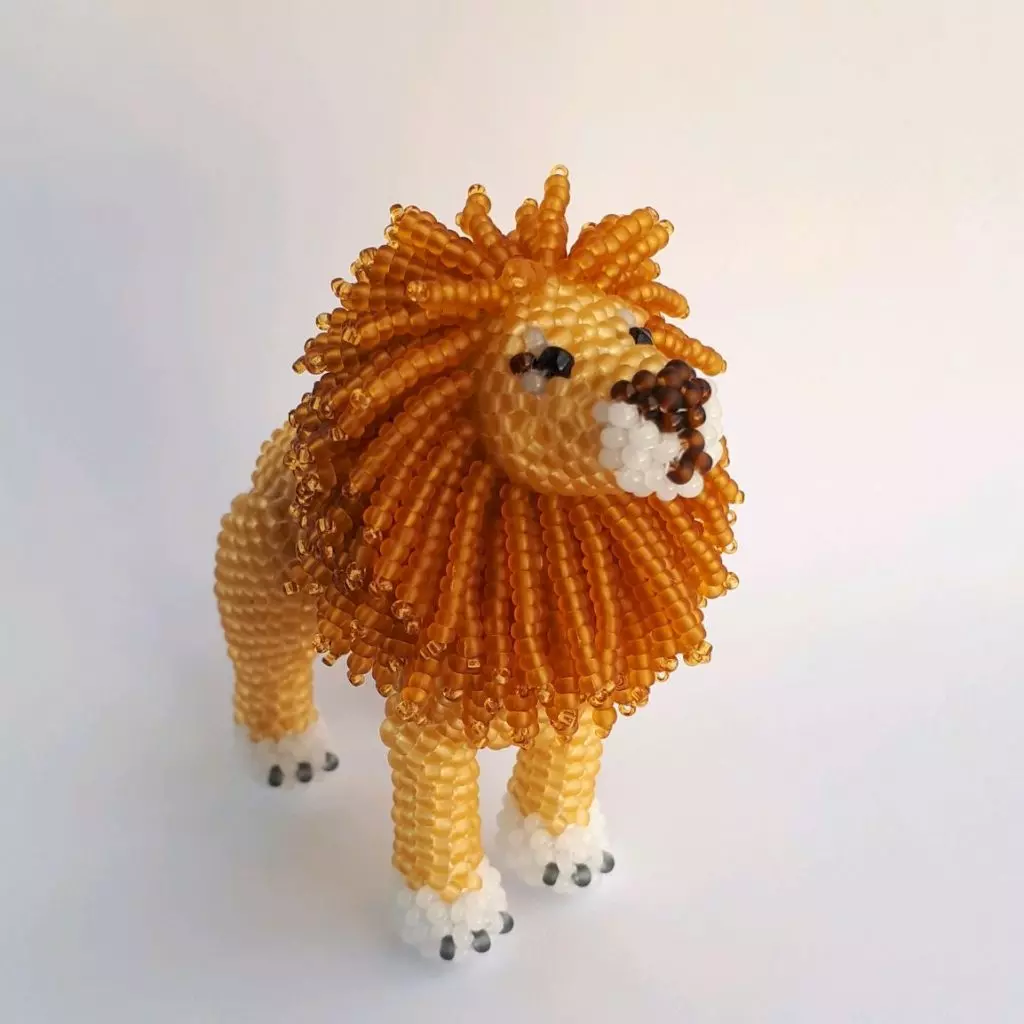 Простой урок плетения льва из бисера