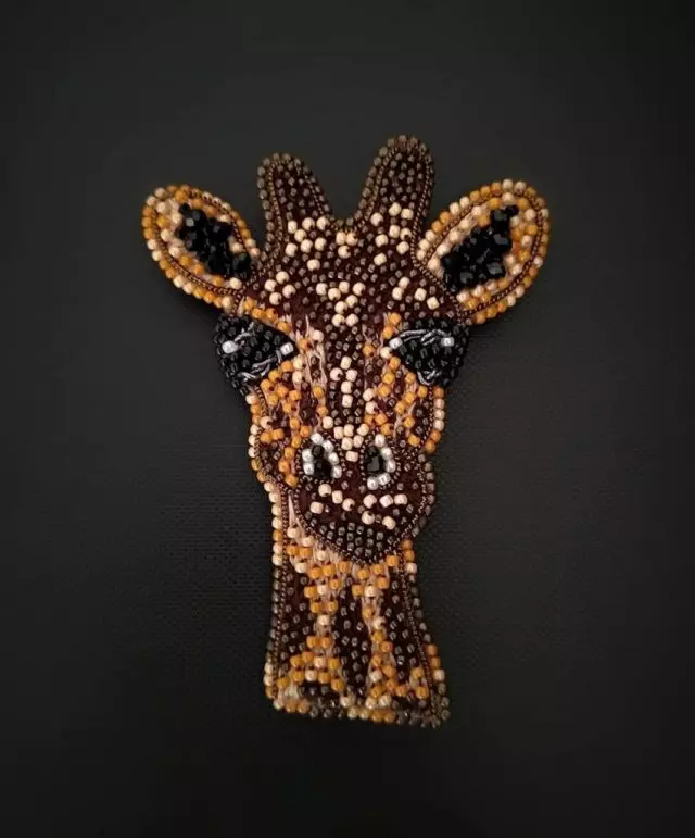 Схема плетения жирафа из бисера