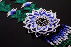 Уичольские цветы из бисера